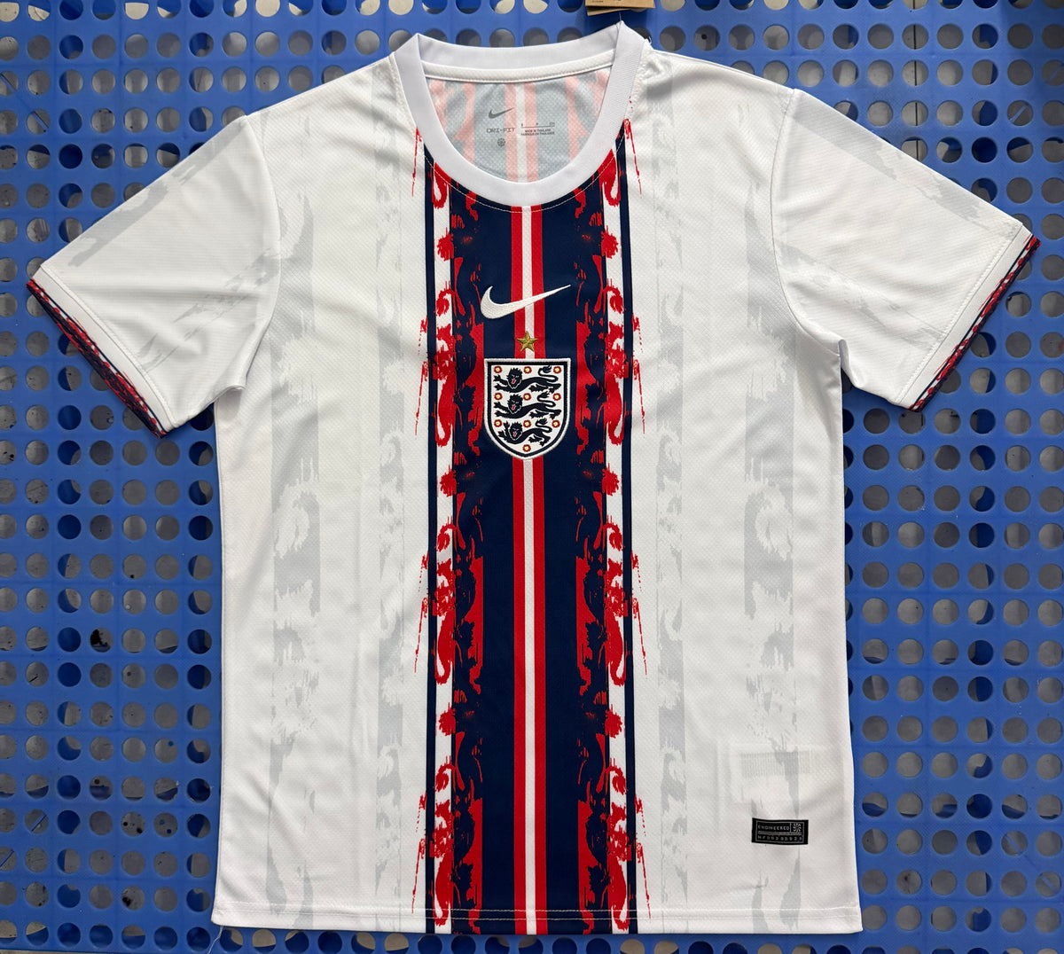 2026/27 England White Commemorative Edition Jersey — Fan