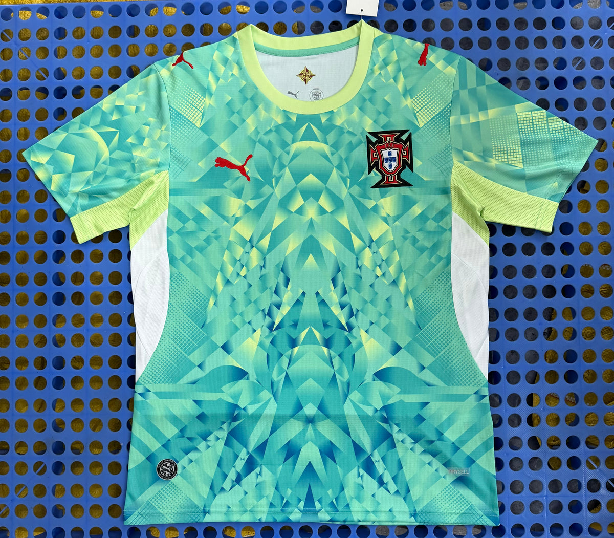 2026/27 Portugal Light Green Training Jersey — Fan